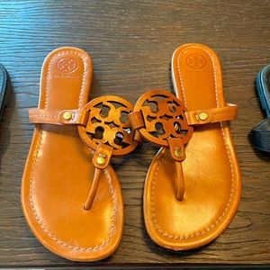 Tory Burch pre-owned sandals 🩴 all size “8”. Selling together at great price!